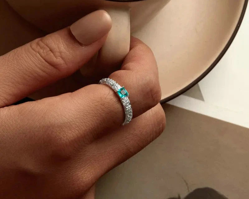 925 Sterling Silver Green Cubic Zirconia Geometric Ring – Elegant Statement Jewelry for Women
