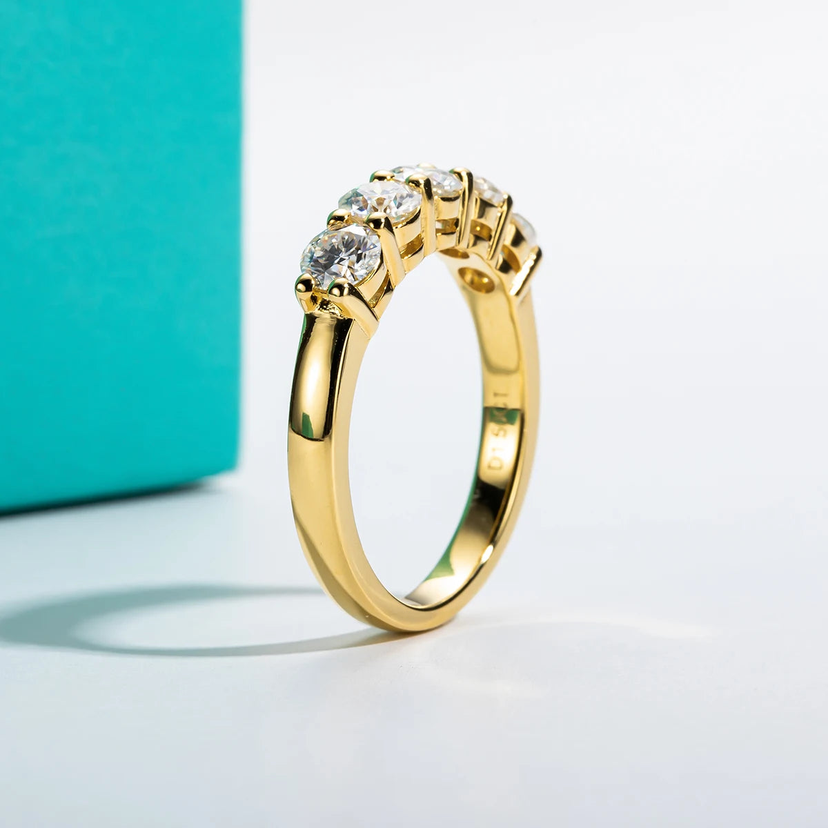 4mm D‑Color Moissanite Wedding Band – 925 Sterling Silver 18K Gold Plated Eternity Ring for Women