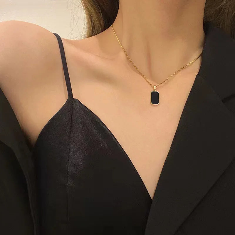 Elegant Korean Black Geometric jewelry Pendant Necklace