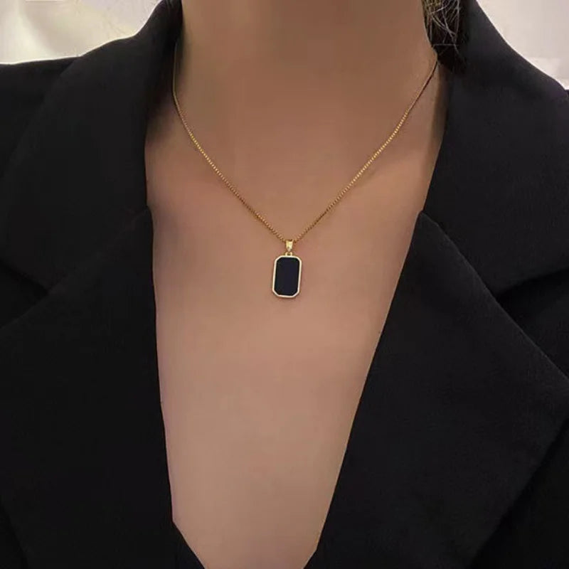 Elegant Korean Black Geometric jewelry Pendant Necklace